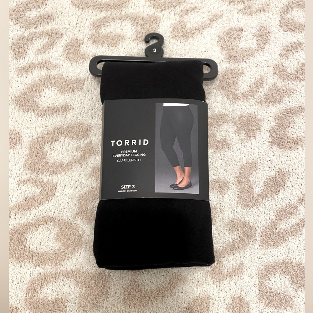 Torrid Premium Everyday Capri Leggings - Size 3